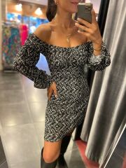 Siyah beyaz ön arka kare yaka elbise