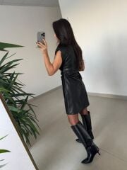 Bb 30535 Omuz Vatkalı Siyah Bel Drapeli Deri Elbise