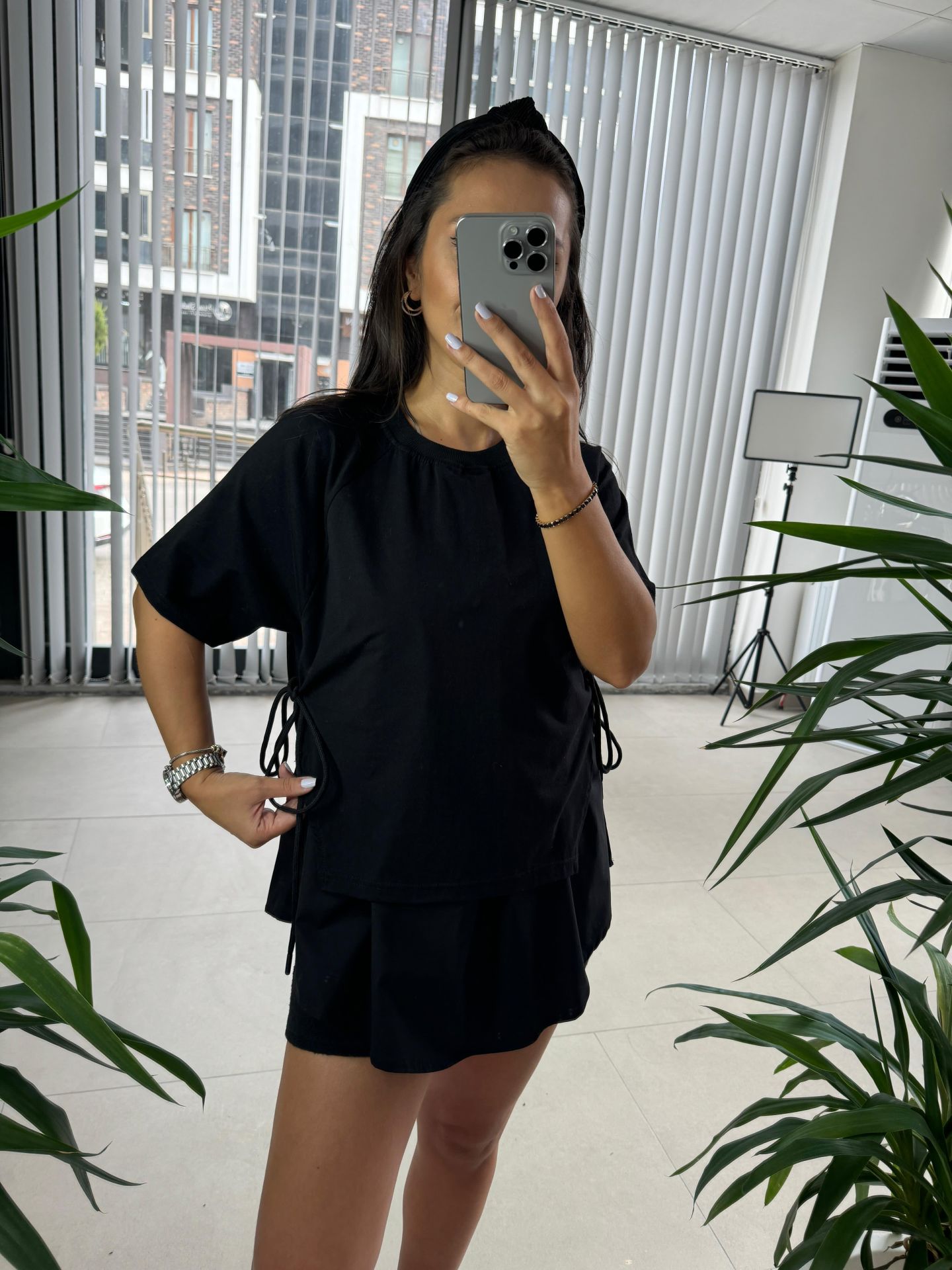 Dr Black Side Tie Design Sweat
