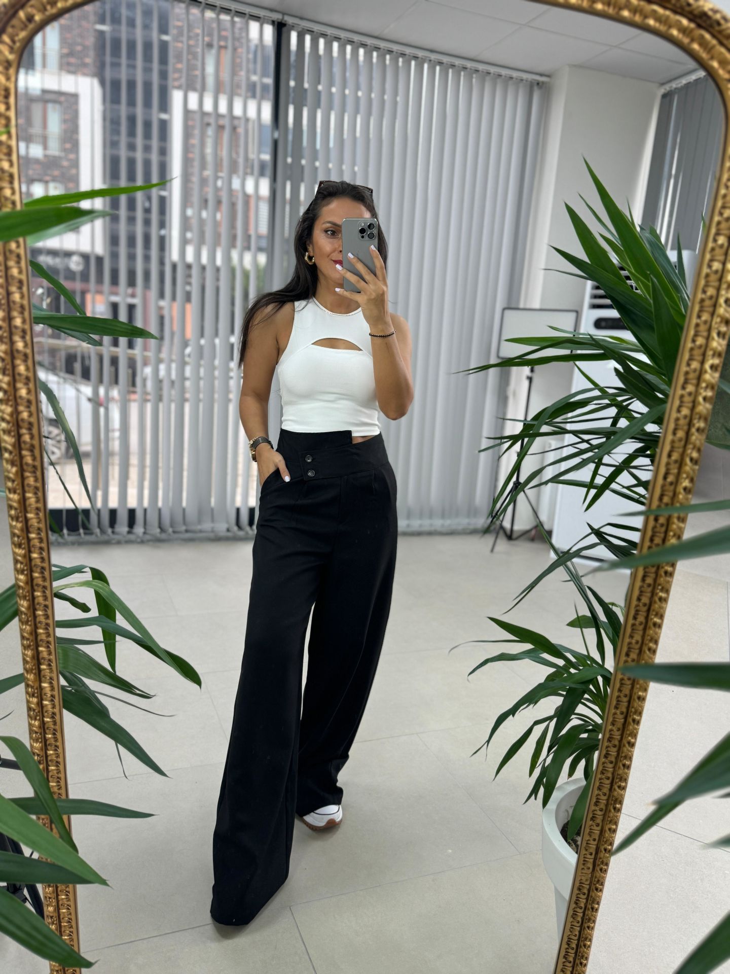 Mc 3016 Cross Button Detailed Black Trousers