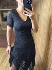 Mc Eteği zikzaklı dantel elbise