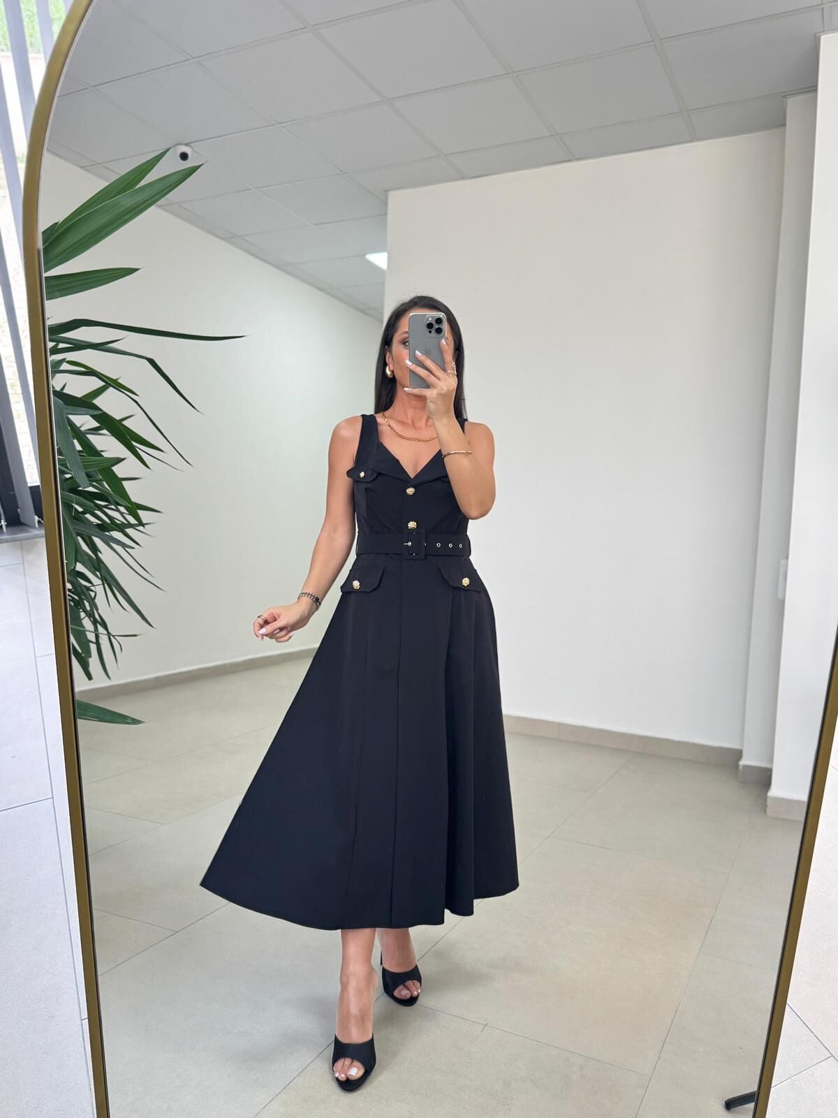 Kr 23481 Siyah Poplin Kemerli Kolsuz Elbise