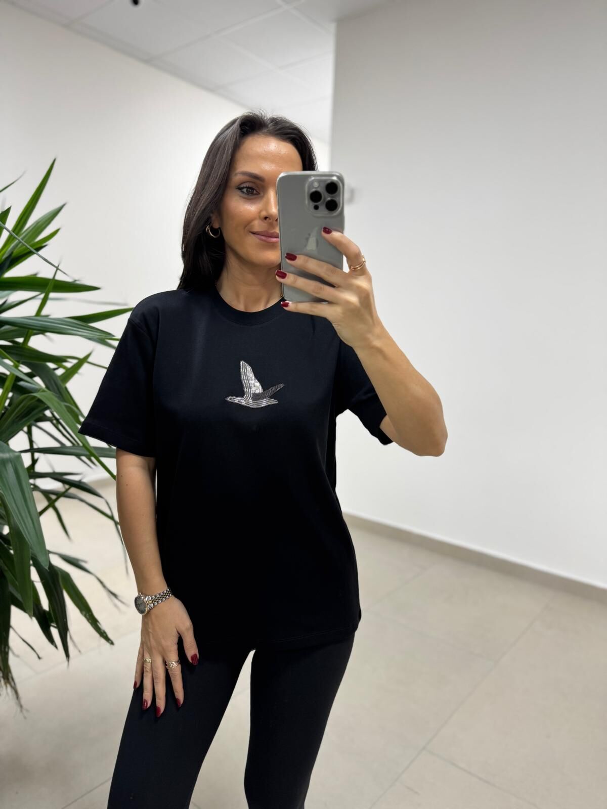 Ml 54740 Bisiklet Yaka Boncuk Kuş Detaylı Siyah Tişört