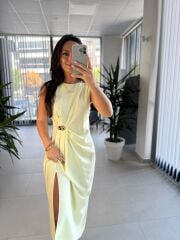 My 3718 Butter Yellow Broş Detaylı Krep Elbise