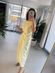 My 3718 Butter Yellow Broş Detaylı Krep Elbise
