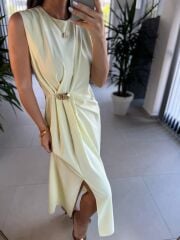 My 3718 Butter Yellow Broş Detaylı Krep Elbise