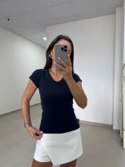 İv 011  V Yaka Laci Tişört