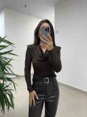 NP 1010 Degaje Yaka Kahve Taşlı Bluz