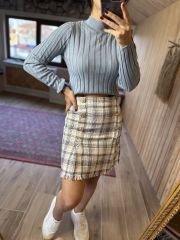 Color gradient buttoned boucle skirt