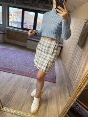 Color gradient buttoned boucle skirt