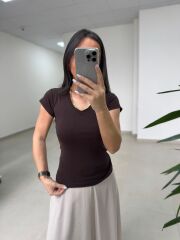 İv 011  V Yaka A.Kahve Tişört