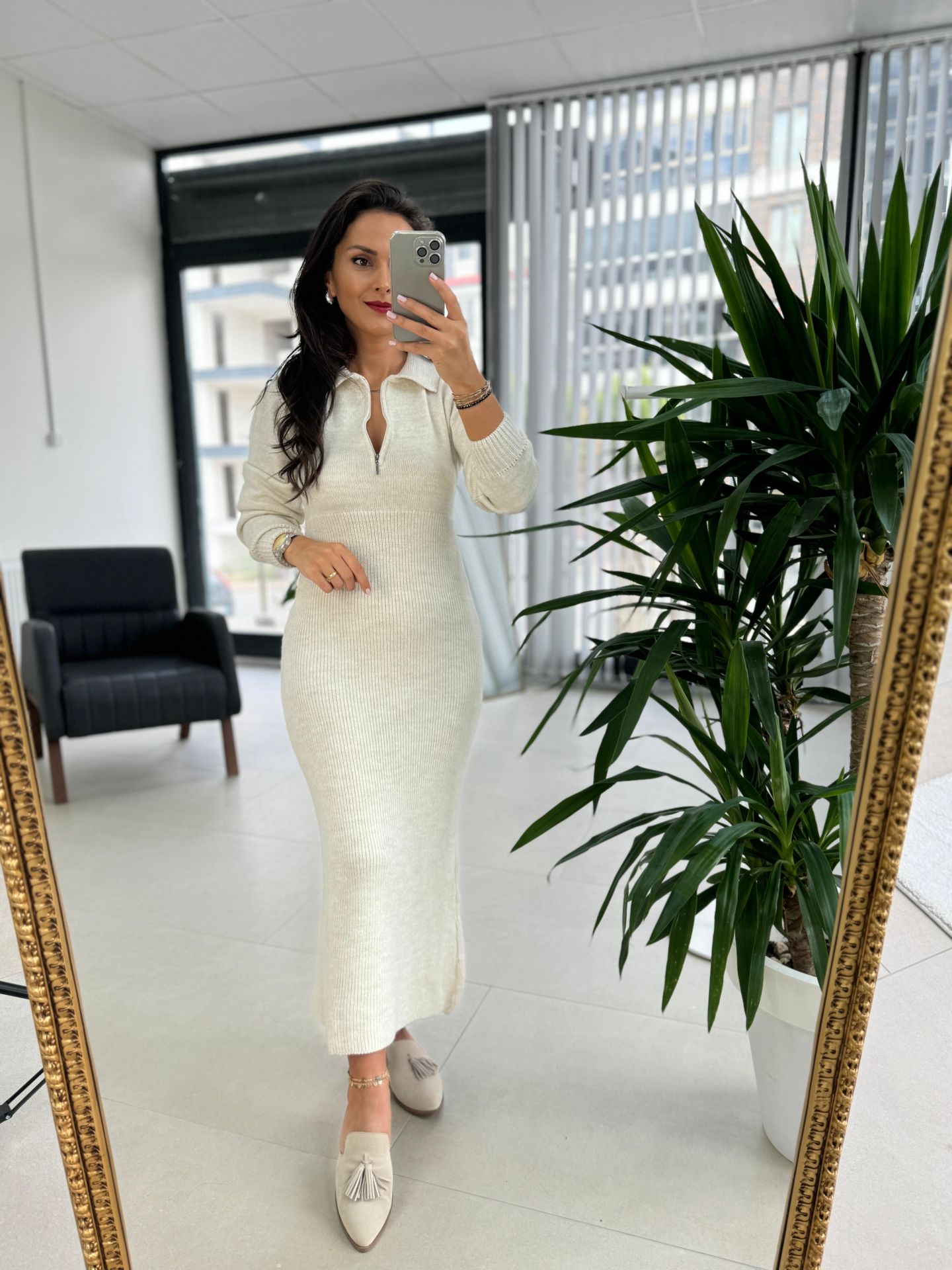 My Yakalı Krem Triko Elbise