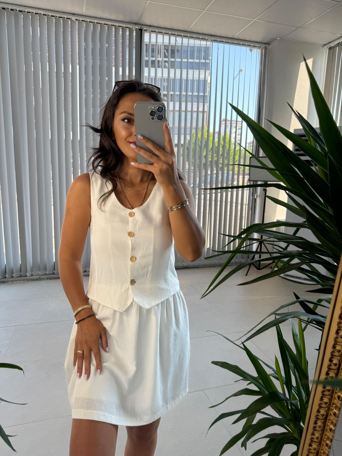 Sg Cream Bone Buttoned Vested Linen Dress
