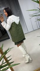 Yeşil Kapüşonlu Buklet Mont