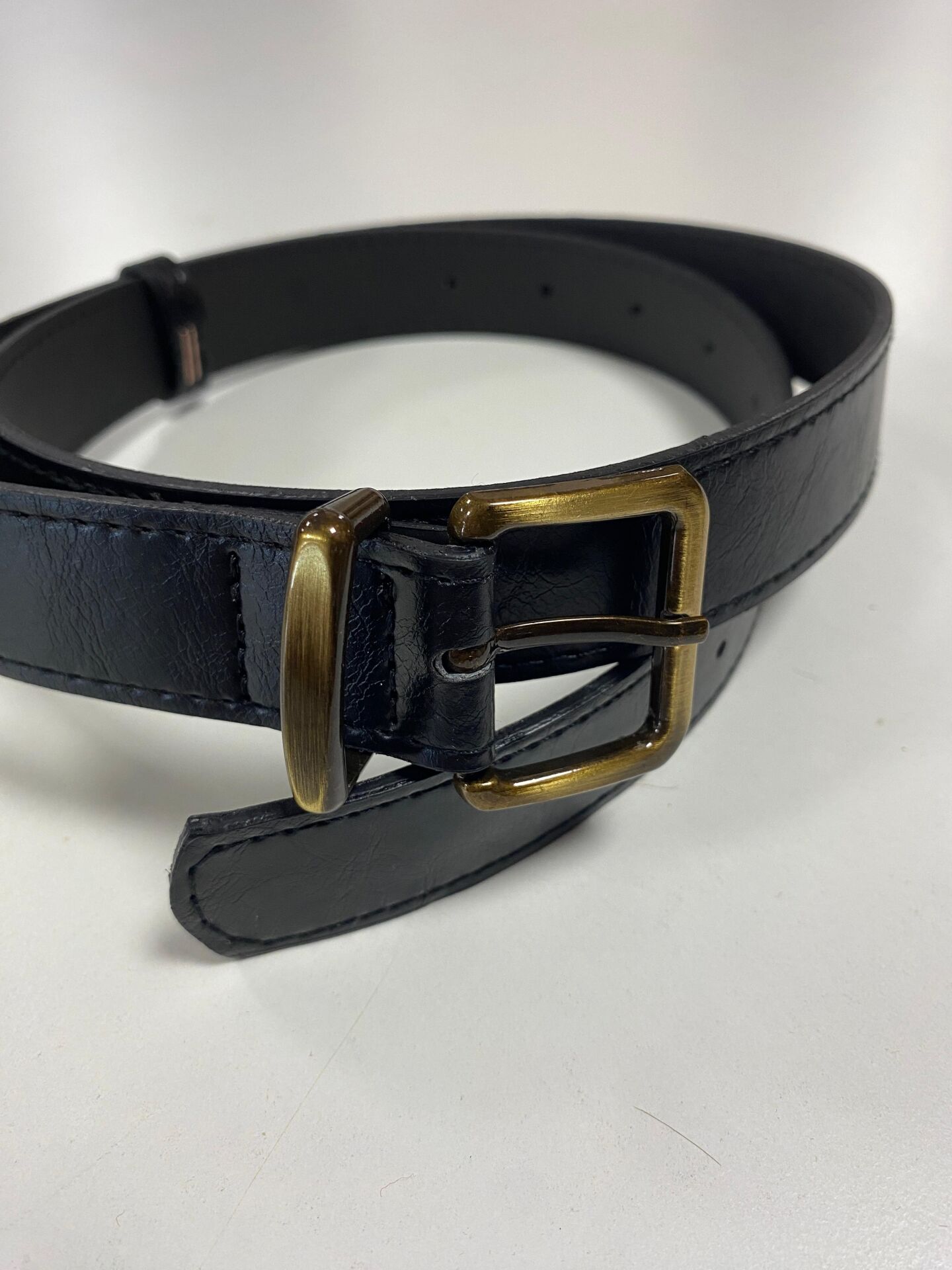 0495 Antik Küçük Kare Tokalı Siyah Kemer