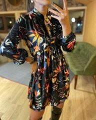 Blumenkleid aus Samt