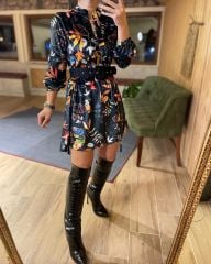 Blumenkleid aus Samt