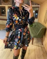 Blumenkleid aus Samt
