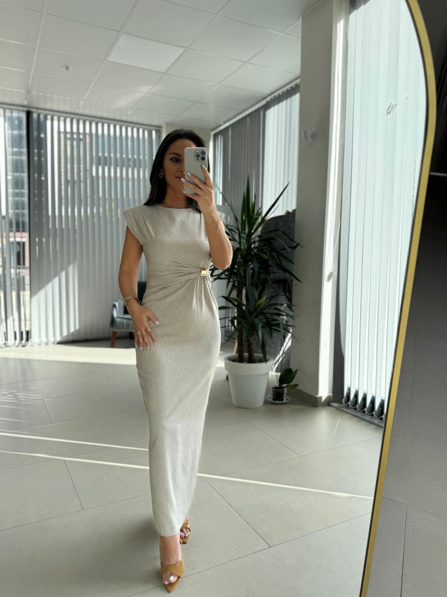 My 3735 Omuz Vatkalı Bel Drapeli Taş Elbise