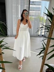 Weißes Kleid aus Baumwollleinen mit Seilriemen von SG