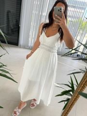 Weißes Kleid aus Baumwollleinen mit Seilriemen von SG
