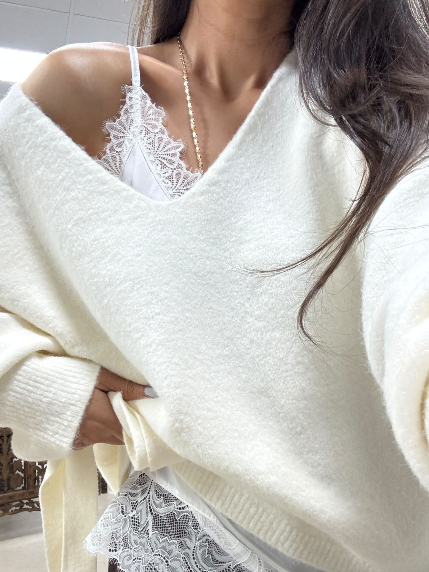 Po 2861 Ekru İp Askılı Saten Bluz&V Yaka Triko Kazak 2li Takım