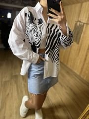 Zebra desen beyaz gömlek