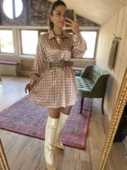 Balköpüğü saten yakalı elbise