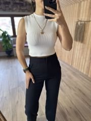 Bisiklet yaka beyaz triko crop