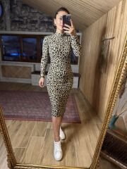 Neues weiches Bleistiftkleid im Leo-Design