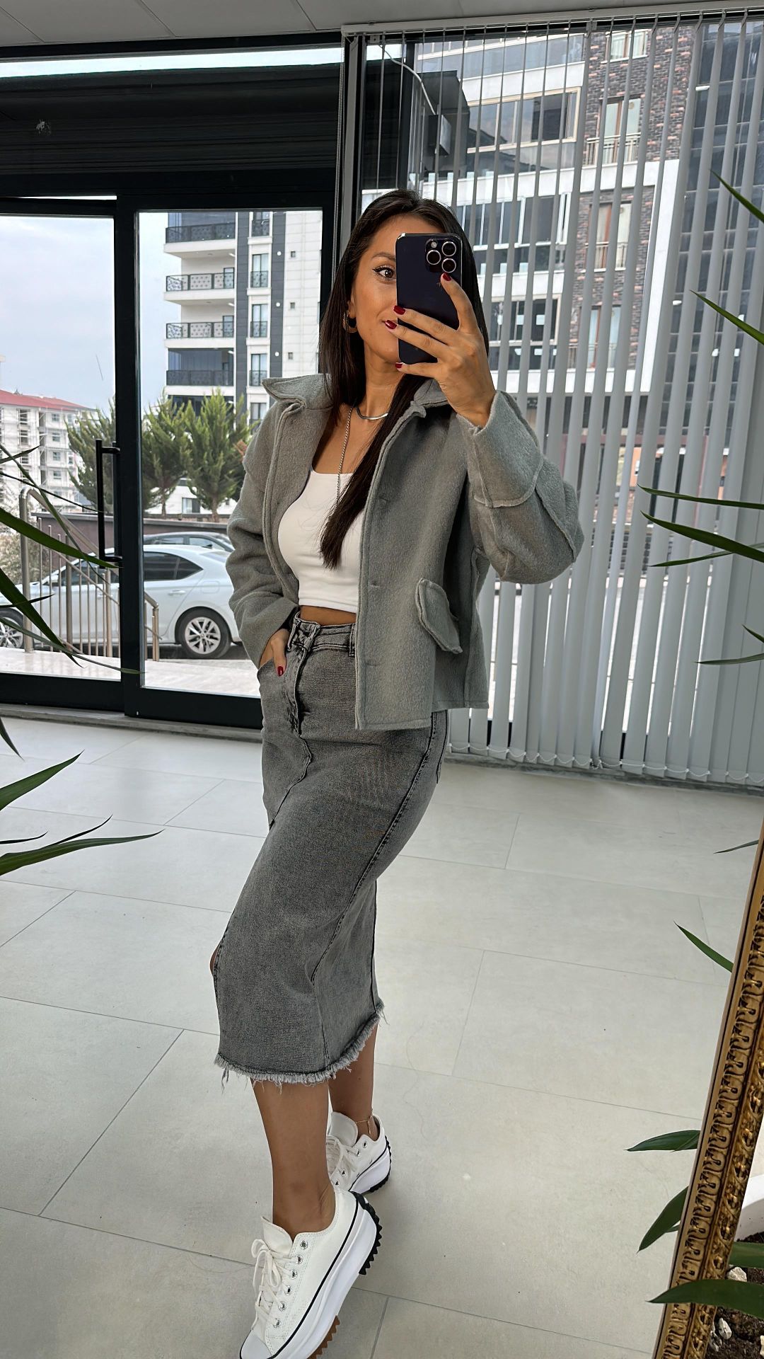 Asimetrik Gri Denim Etek