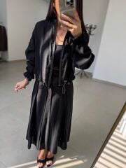 Kd 8822 Siyah Nervürlü  Etekli Premium Tasarım Takım