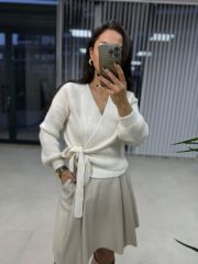 Kruvaze Bağlamalı Krem Kazak