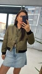 Bomber-Khaki-Mantel mit Vordertasche