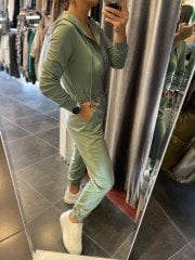 ÇAĞLA YEŞİLİ KAPüŞONLU FERMUARLI TULUM