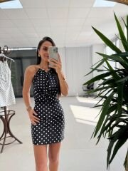 Mz 23066 Siyah-Beyaz Puantiyeli Boyun Aksesuar Detaylı Mini Elbise