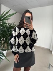 Ml 77643 Premium Yumoş Siyah-Krem Baklava Desen Kazak