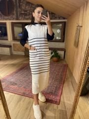 Kolsuz çizgili siyah beyaz triko elbise