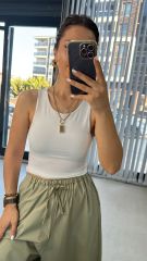 Gk Beyaz Yüzücü Crop