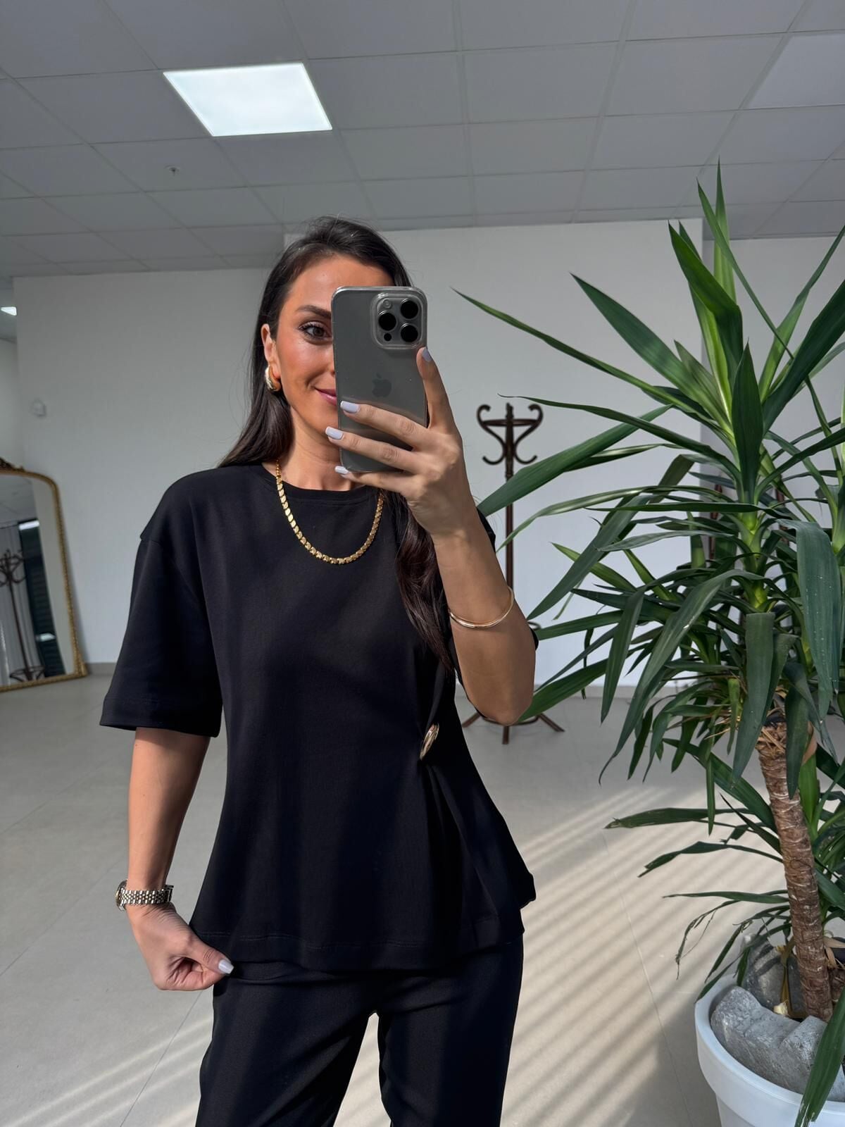 İv 26315 Siyah Aplikeli Pamuklu Tişört