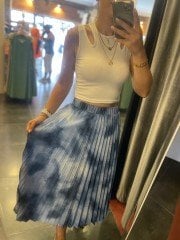 Blue batik pleated lined skirt