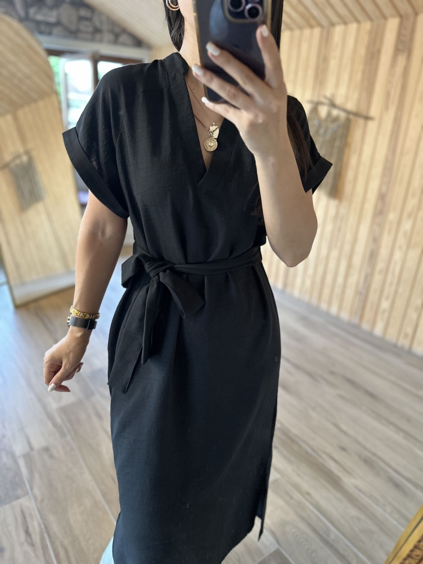 Vz V Yaka Kuşaklı Siyah Floş Keten Elbise