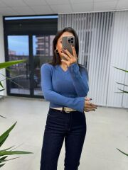 Mavi V Yaka Triko