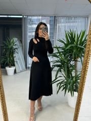 Ms Damla Dekoltelı Siyah Elbise