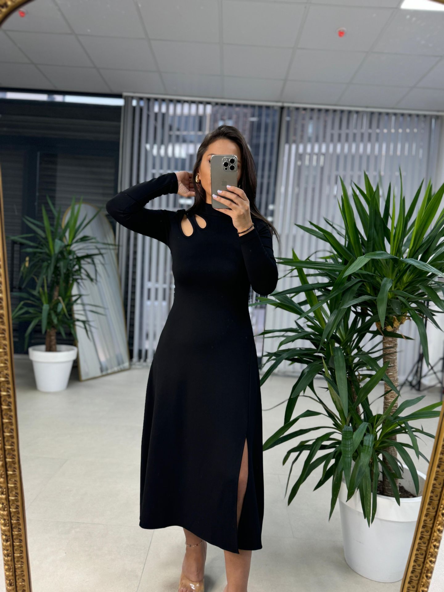 Ms Damla Dekoltelı Siyah Elbise