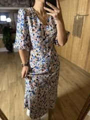 Blue spotted balloon sleeve dress