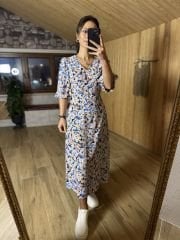 Blue spotted balloon sleeve dress