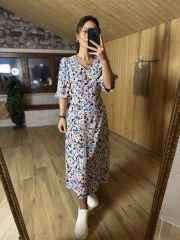 Blue spotted balloon sleeve dress