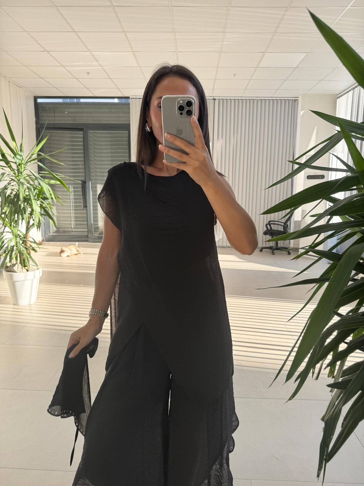 Mz 23098 Siyah Asimetrik Katlı Transparan Bluz