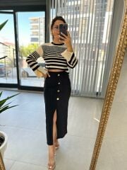 Düğme Detaylı Siyah Kalem Etek